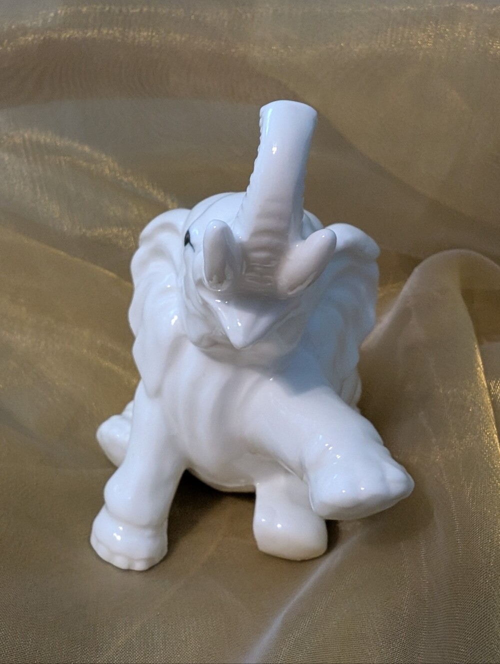 Set of 2 Elephants. White And Grey Both Porcelain - Picture 3 of 11